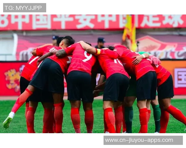 恒大与上港激战回顾精彩集锦展现足球魅力与团队精神